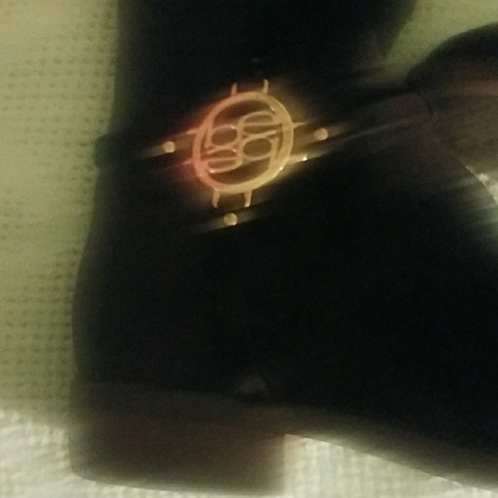 Boots - Picture 2 of 4